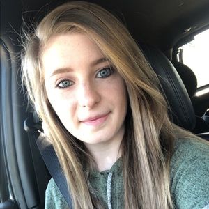 Meet your Posher, Olivia